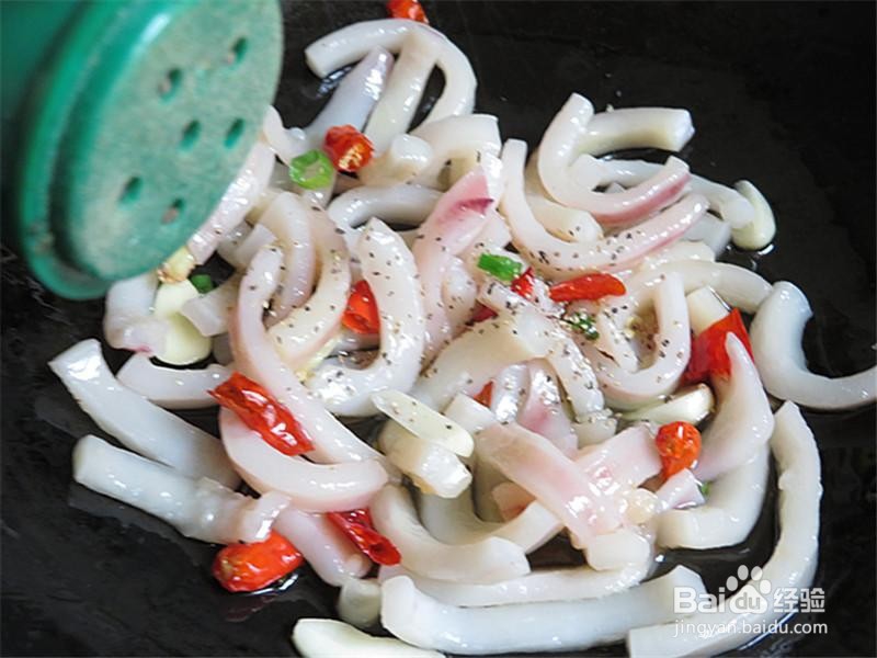 鱿鱼炒冬瓜皮的家庭制作方法