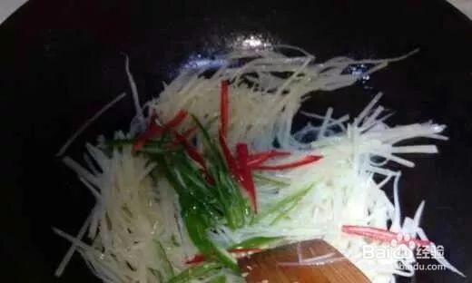 如何做酸辣土豆丝呢
