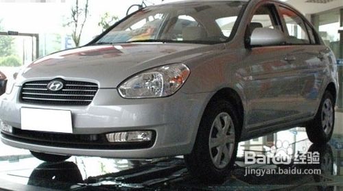 怎样选购六万左右三箱二手车