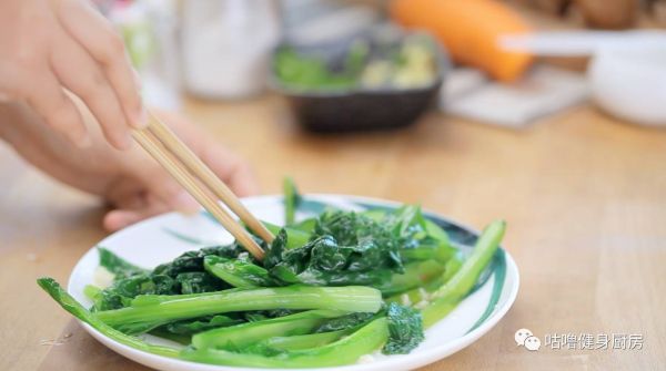健康便当玉米饼与海苔肉卷