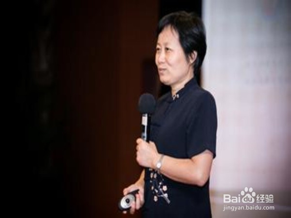 上台演讲怎么做到收放自如？