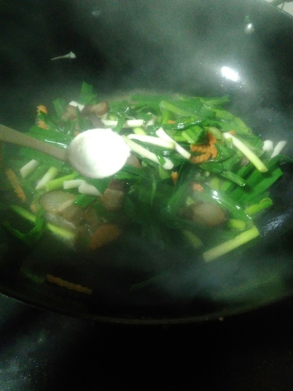 腊肉炒蒜苗的做法