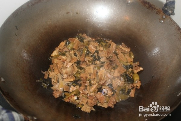 笋干炖酸菜的做法