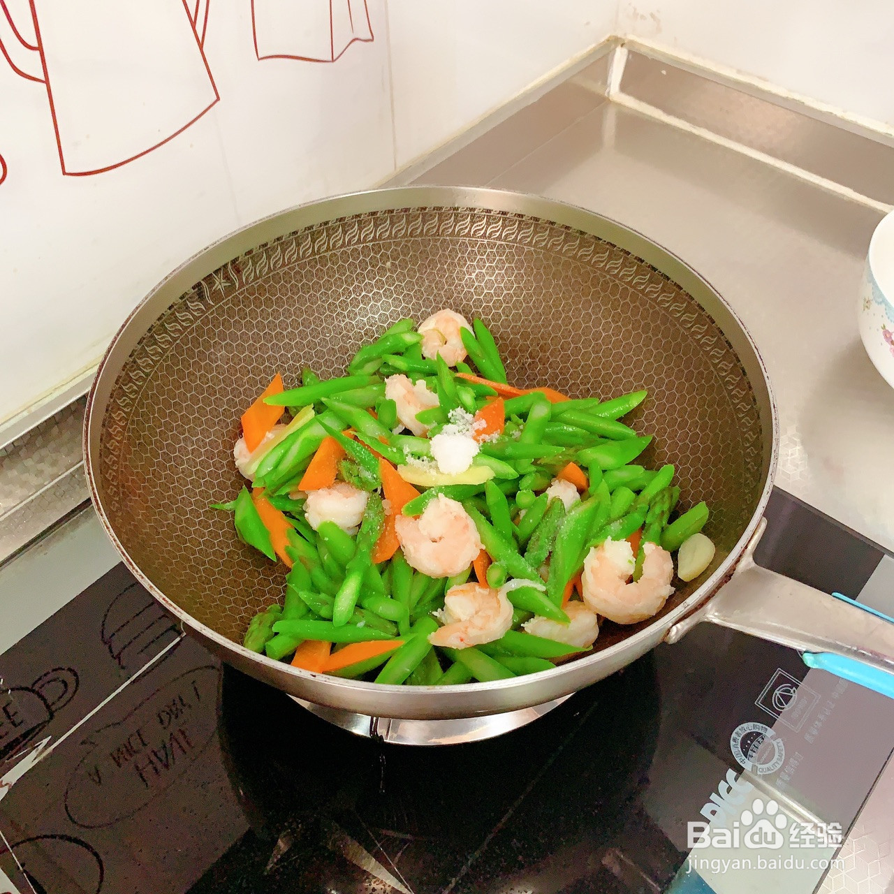 芦笋炒虾仁的做法