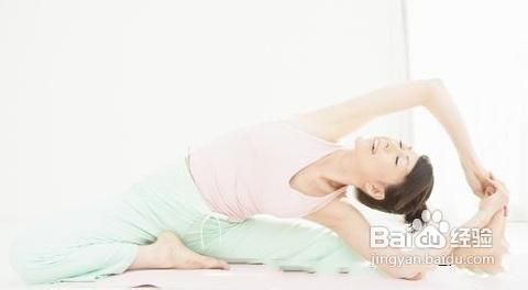 4步纤腰瑜伽减肥战胜水桶腰