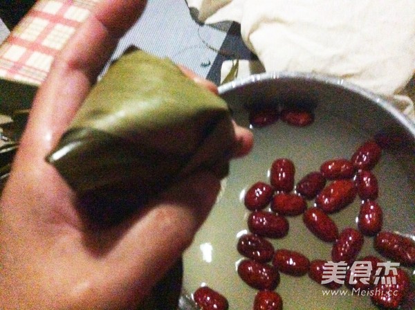 大枣糯米粽的做法