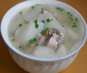 白萝卜排骨汤怎么做
