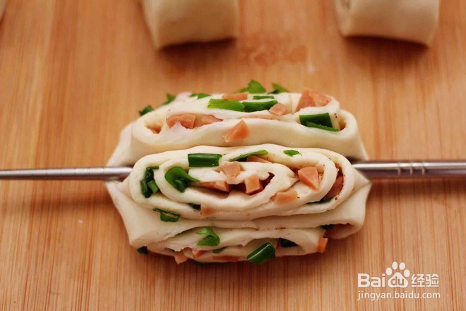 香葱火腿花卷的制作方法