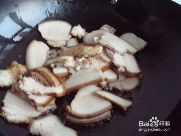 红萝卜黑木耳炒肉的做法
