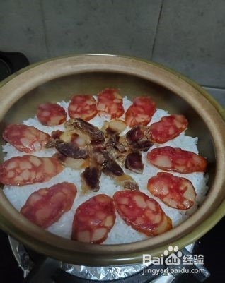 美味腊味煲仔饭的做法