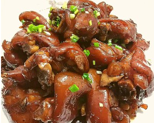 红烧猪蹄，酱香味，超级过嘴瘾的卤猪蹄