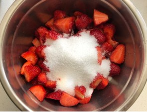 自制无添加草莓酱