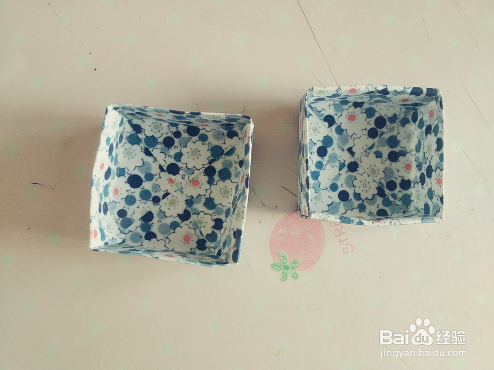 带盖儿的小盒子