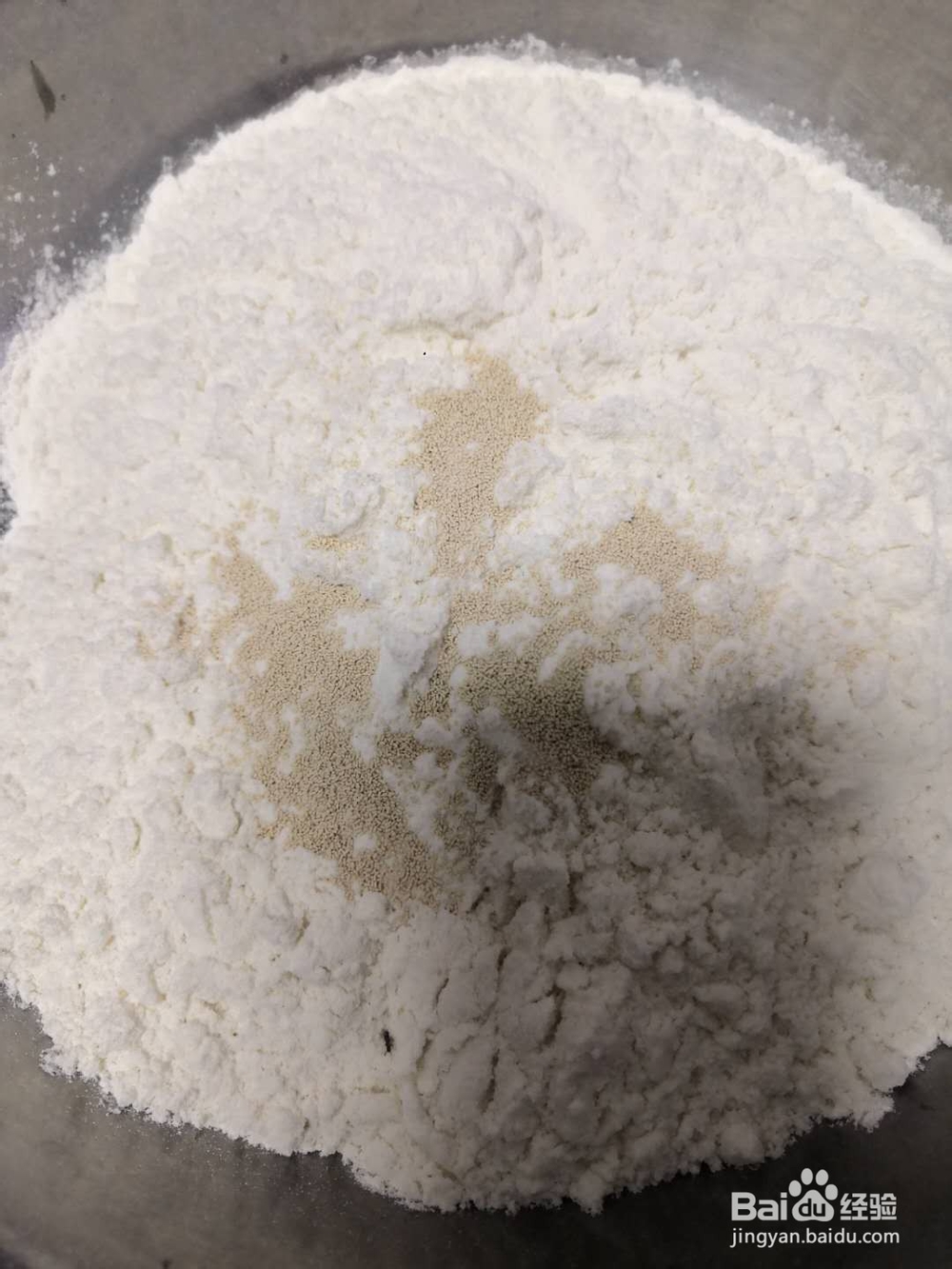 如何制作简易白吉馍