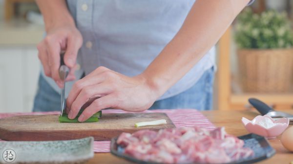 羊肉丸子萝卜汤