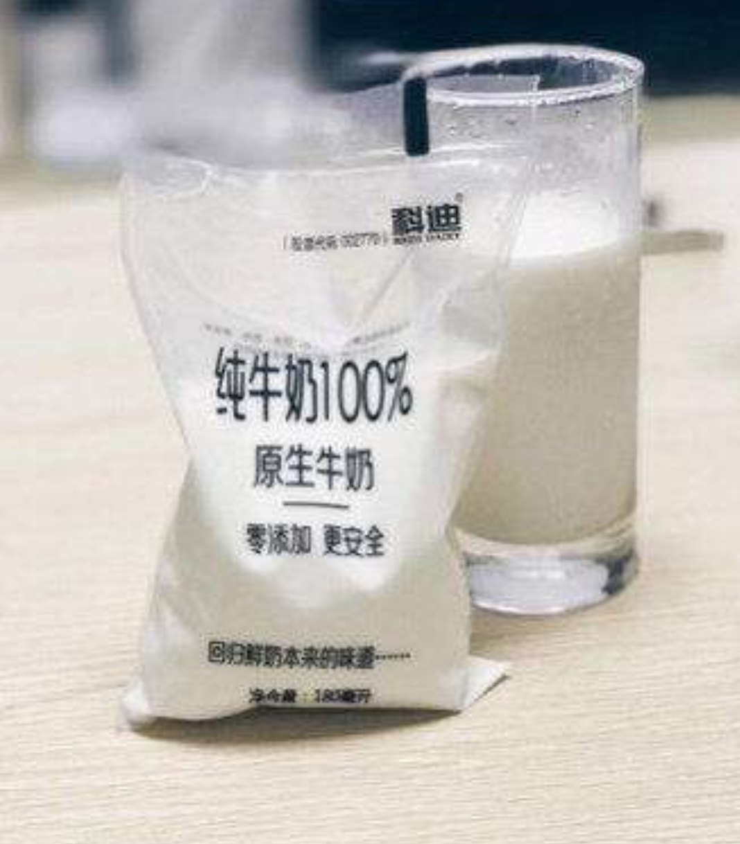 为什么袋装的牛奶不能放微波炉里加热
