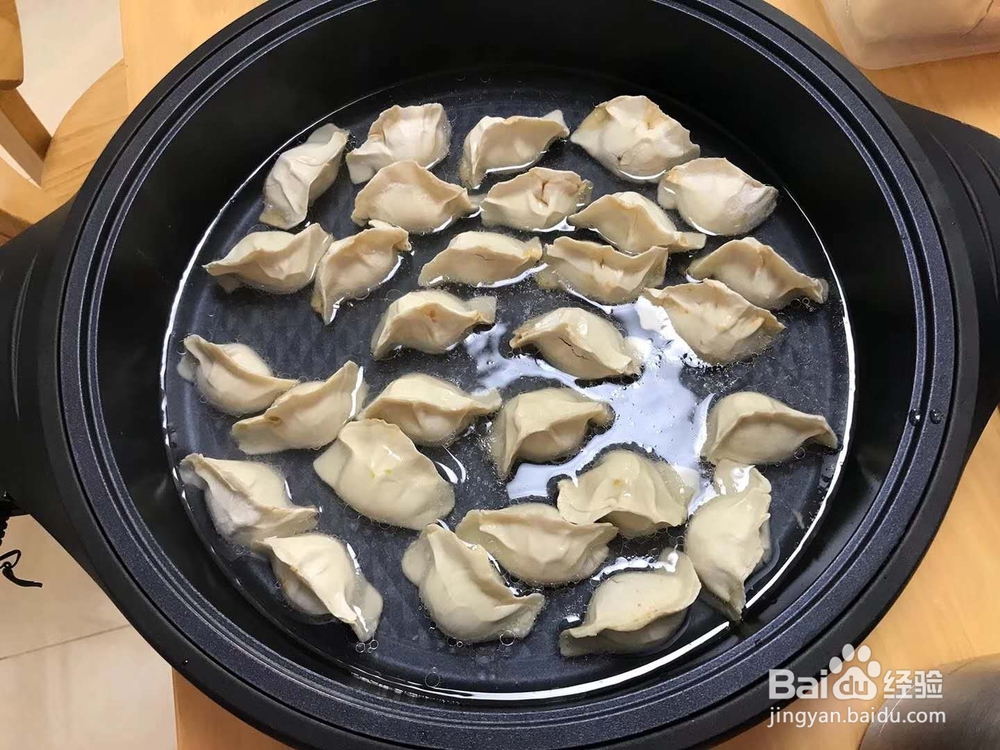 冷冻过的饺子新吃法