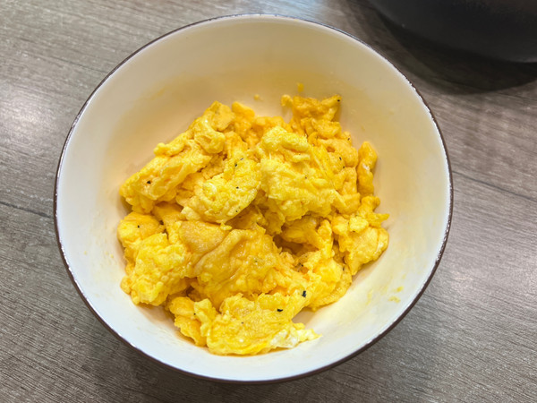 丝瓜炒虾仁鸡蛋