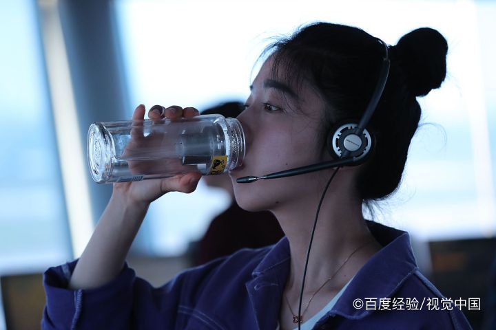 唱歌前怎样让嗓子进入最佳状态