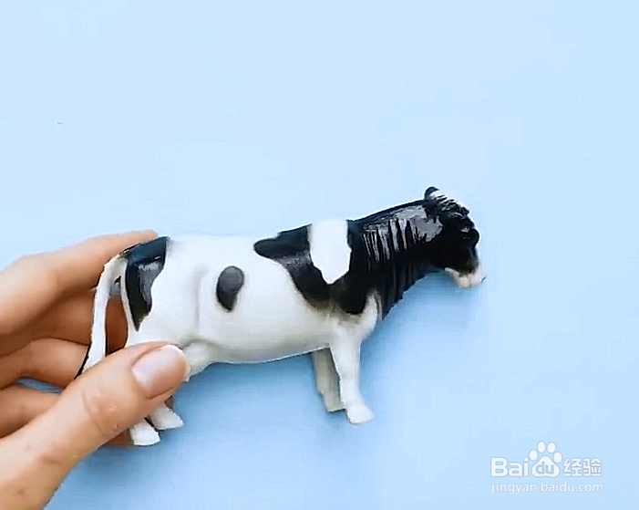 如何用动物玩具做个艺术衣钩呢