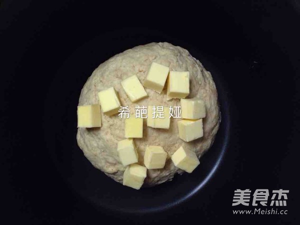 全麦肉松皇冠面包