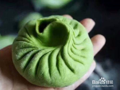 青菜汁绿皮包子制作，农家绿叶包制作方法