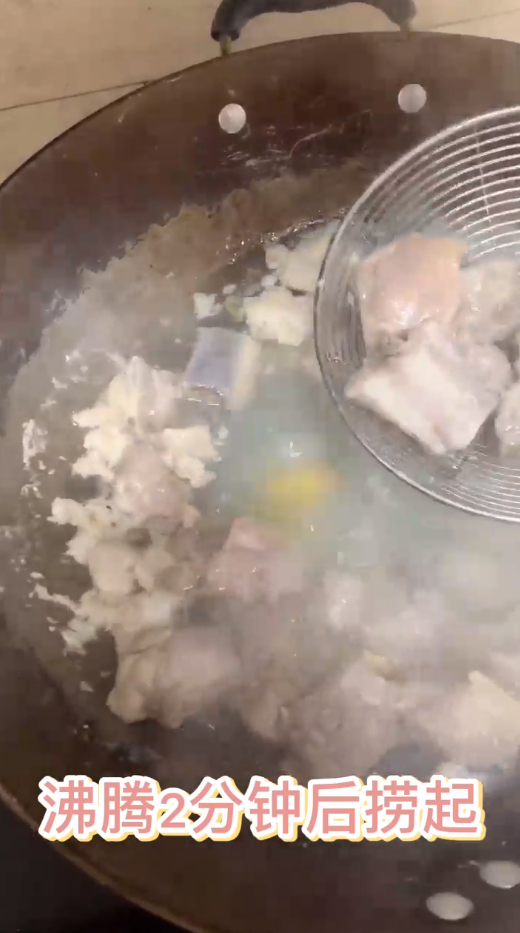 如何制作美味的排骨？