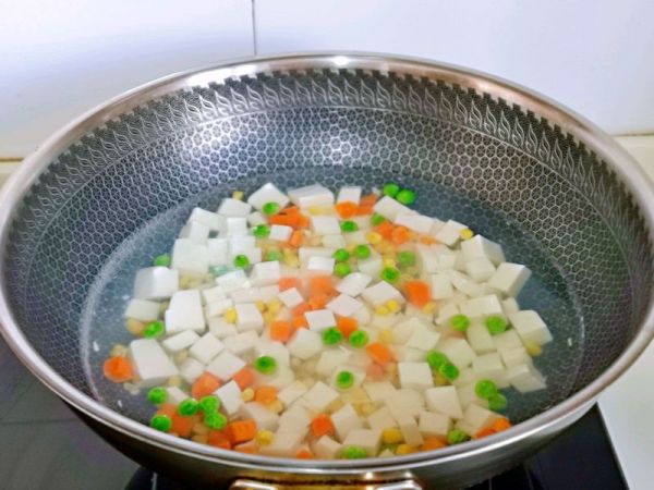 咸蛋黄什锦豆腐