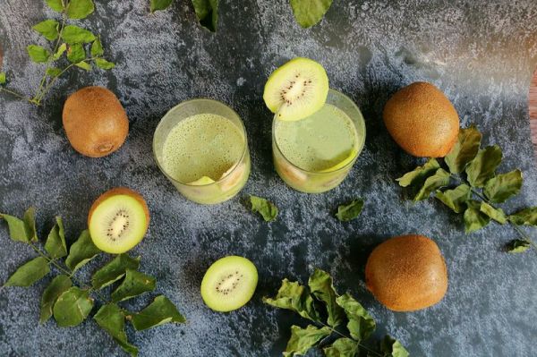 奇异果香蕉奶昔