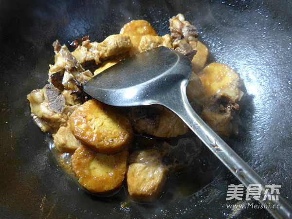 圆素鸡烧龙骨