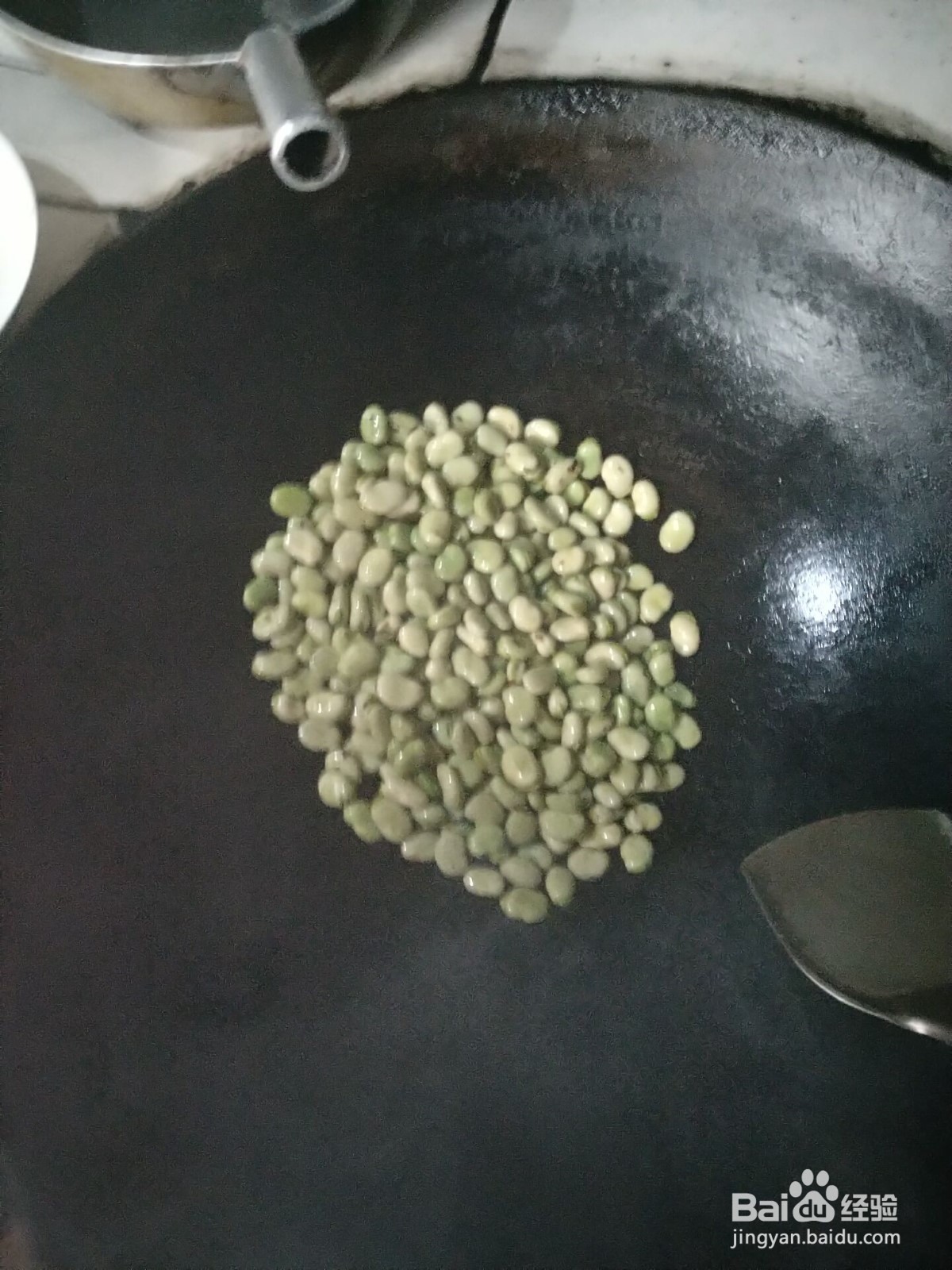 家常柴火烧胡豆
