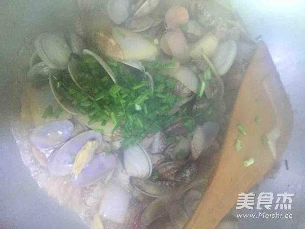 洋葱爆炒花甲