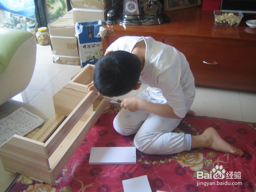怎样启发孩子的兴趣----安装小书架5