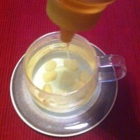 祛痘消斑生姜蜂蜜水