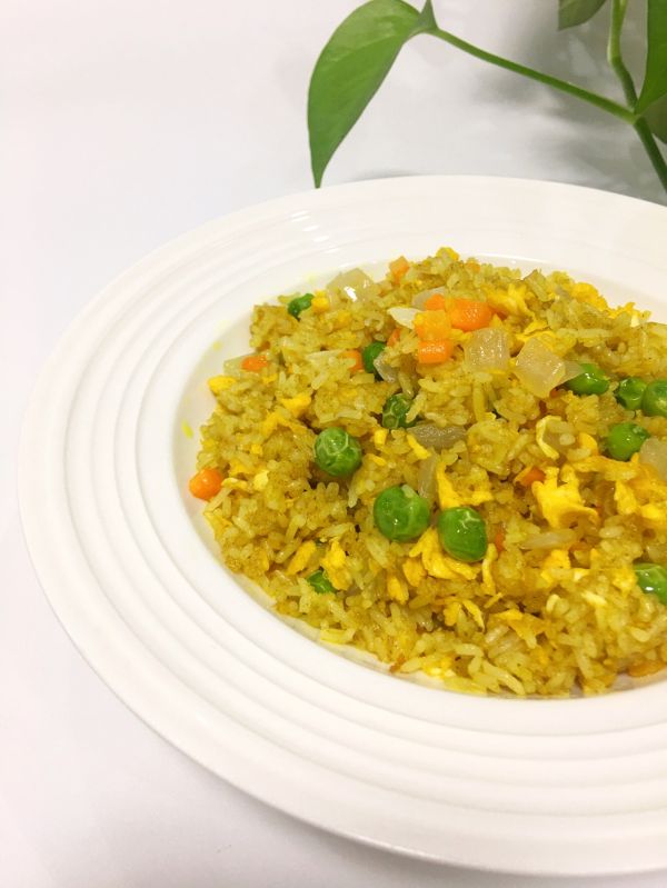 鲜蔬咖喱蛋炒饭