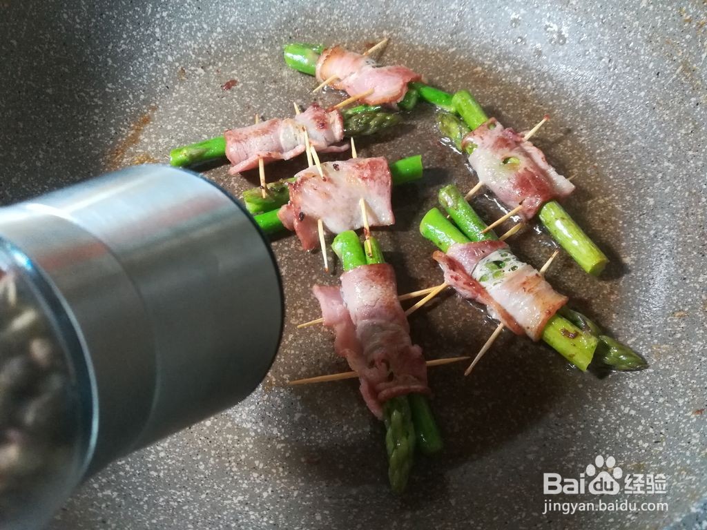 香煎培根芦笋卷的做法