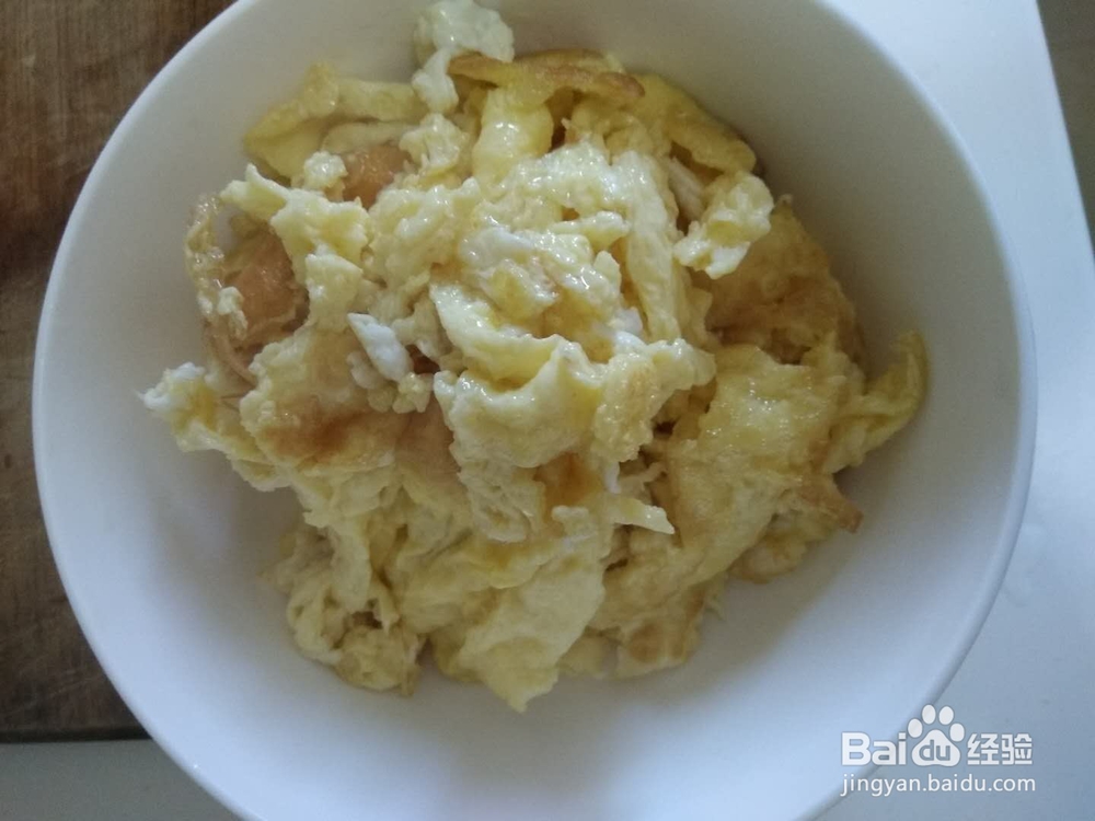 银鱼炒鸡蛋的做法