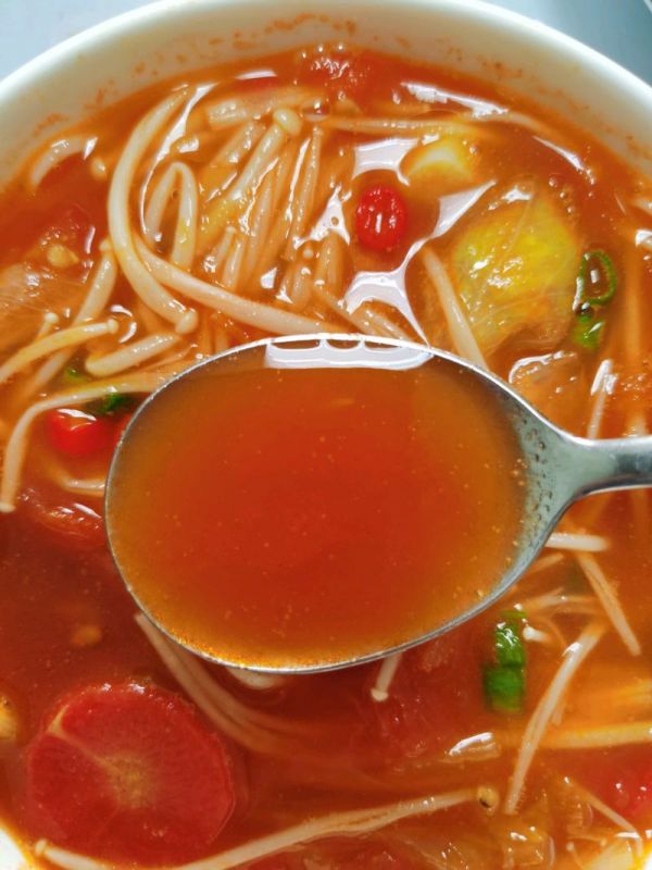 番茄浓汤烩金针菇