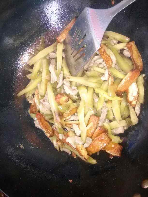 肉丝炒榨菜，你会做吗？