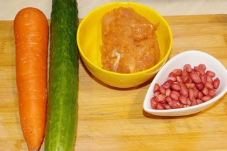 宫保鸡丁怎么做？