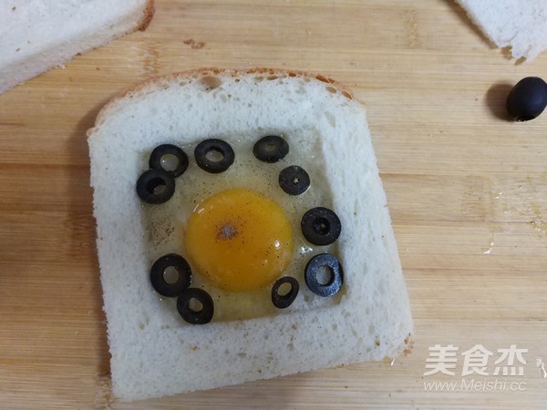 太阳蛋吐司的做法