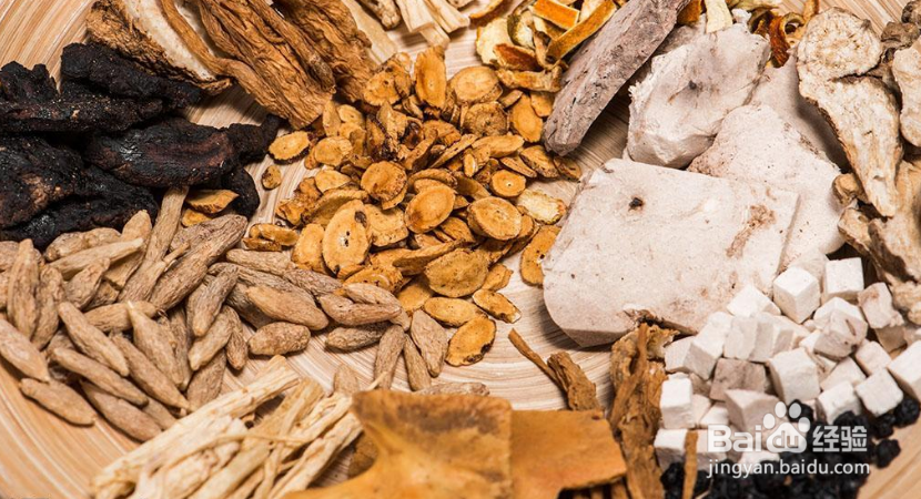 手臂上长红疙瘩白米粒怎么办