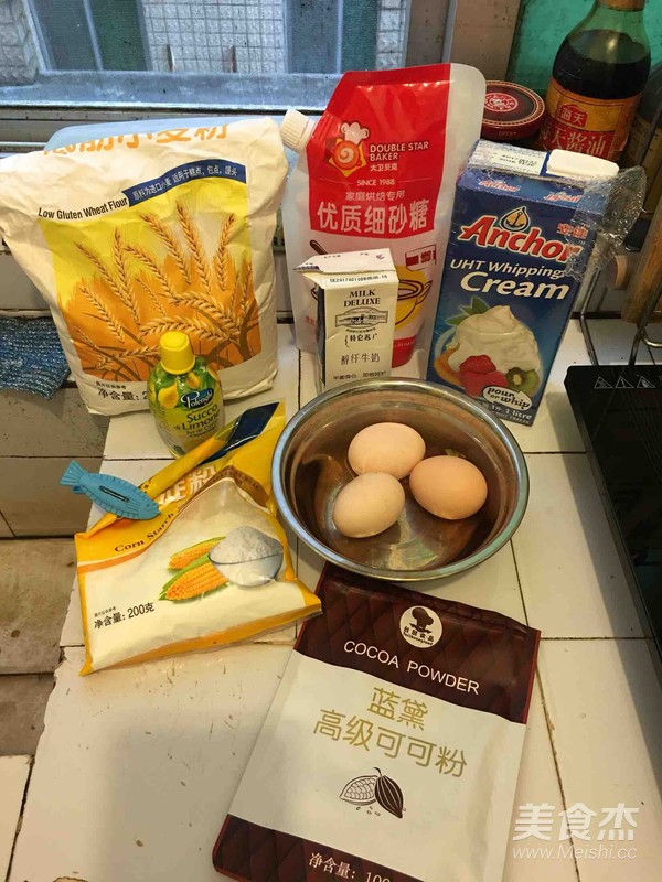 草莓奶油可可卷