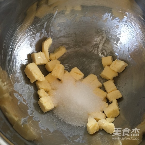 豆沙裱花杯子蛋糕