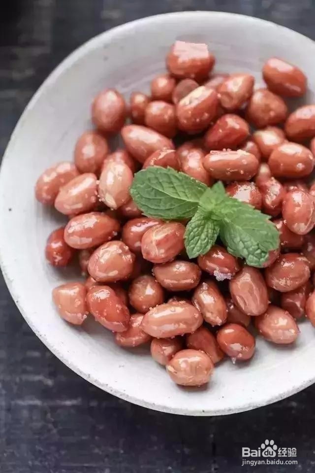 如何制作甜花生米