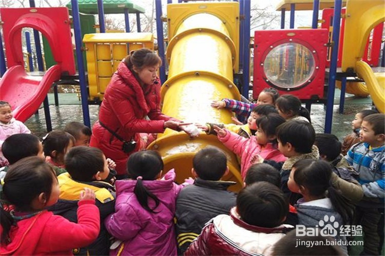 在幼儿园摔伤额头怎么赔偿