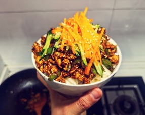 鸡蛋卤打卤面的简单做法