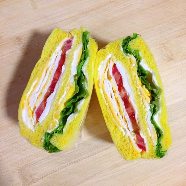 鸡蛋火腿三明治