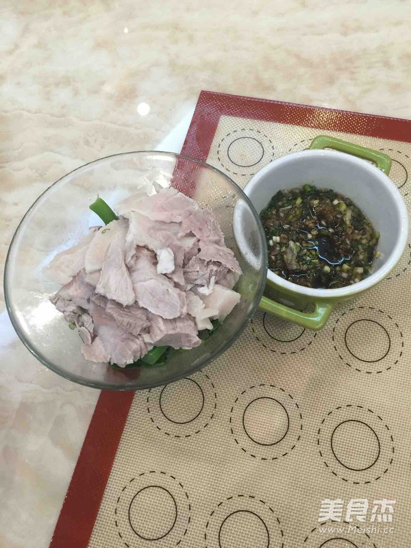 蒜泥白肉的做法