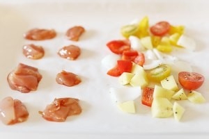 如何做烤鲜蔬甜辣酱鸡肉卷